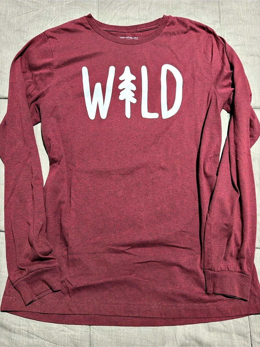 Keep Nature Wild Long Sleeve Graphic Tee in Burgundy Large